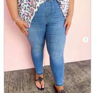 Judy Blue Pull-On Jeans NWT